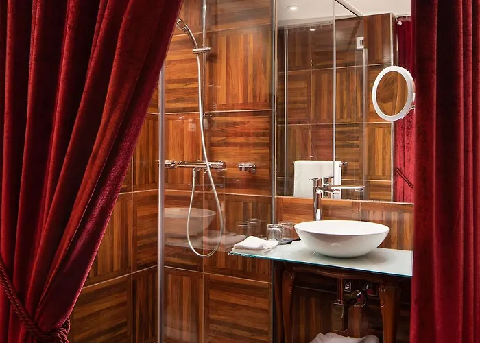 Superior King Room
