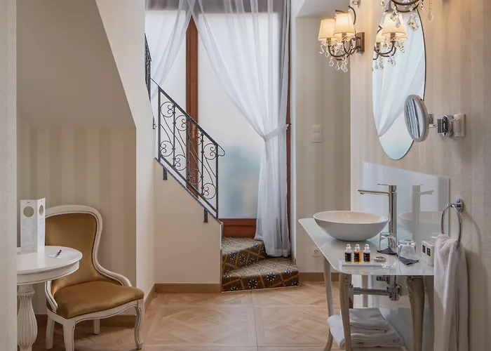 Duplex King Room