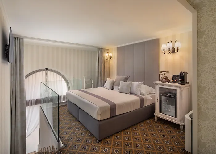 Duplex King Room