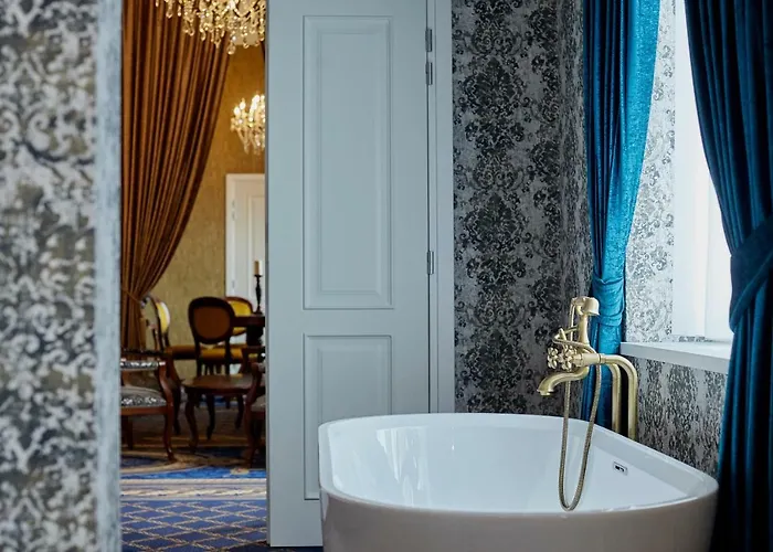 One-Bedroom King Suite